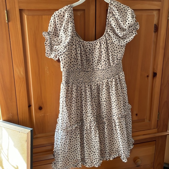 Chic Cream Ruffle Dress 🤍🖤 - Picture 7 of 12